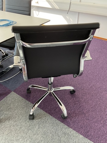 1001886-5 Conference furniture