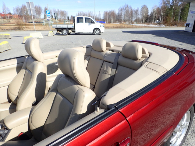 998510-8 Volvo C70 Cabriolet 2.4 T - 2001