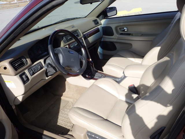 998510-61 Volvo C70 Cabriolet 2.4 T - 2001