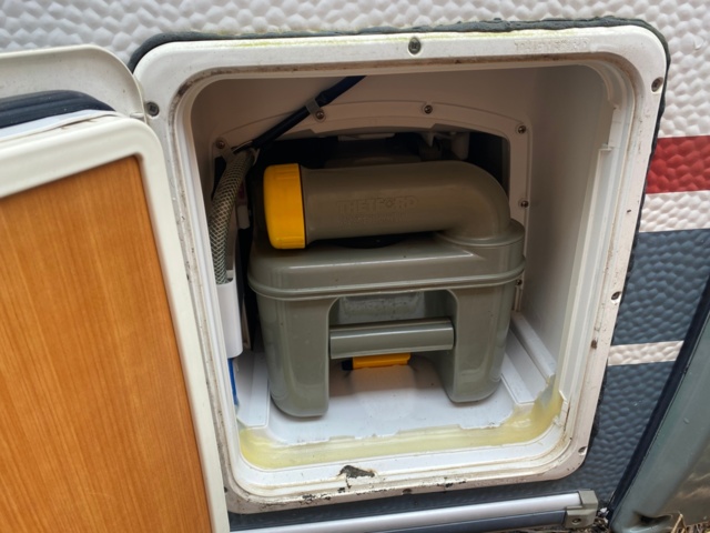 1022495-9 Caravan Cabby 58 -2003