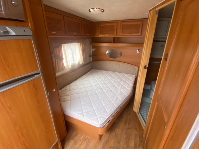 1022495-18 Caravan Cabby 58 -2003