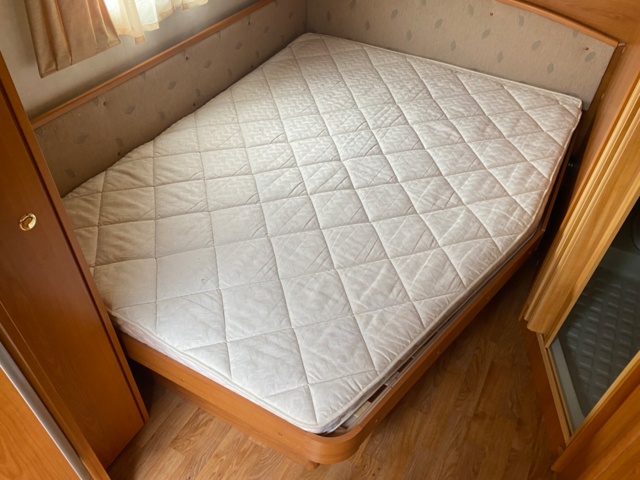 1022495-19 Caravan Cabby 58 -2003