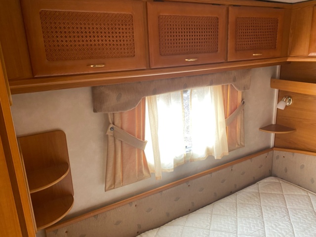 1022495-20 Caravan Cabby 58 -2003