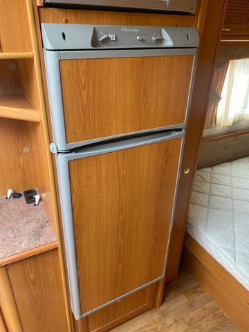 1022495-32 Caravan Cabby 58 -2003