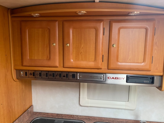 1022495-36 Caravan Cabby 58 -2003