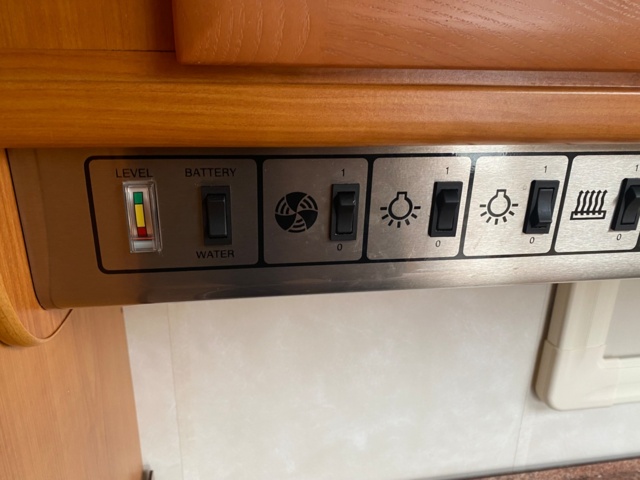 1022495-39 Caravan Cabby 58 -2003