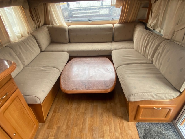 1022495-44 Caravan Cabby 58 -2003