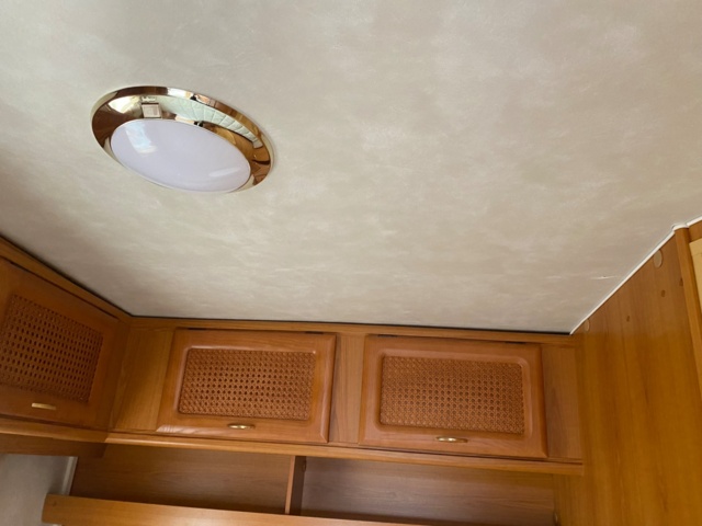 1022495-48 Caravan Cabby 58 -2003