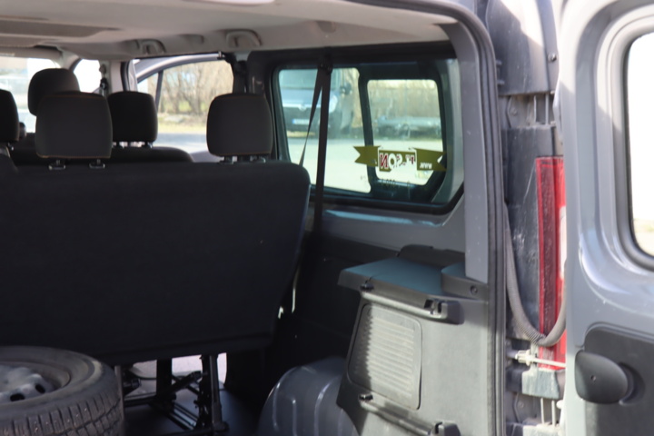 1017925-17 Renault Trafic Combi 2.7t 1.6 dCi - 2016