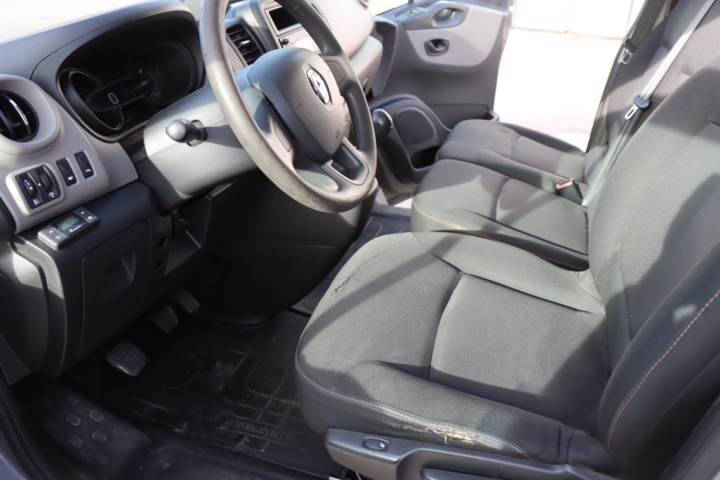 1017925-20 Renault Trafic Combi 2.7t 1.6 dCi - 2016