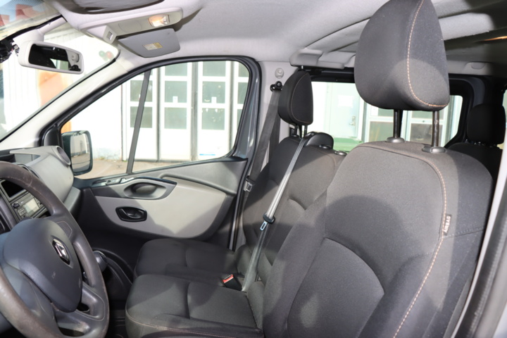 1017925-24 Renault Trafic Combi 2.7t 1.6 dCi - 2016