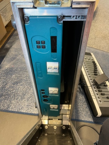 1019960-8 BOSE ENTERO Rack + DSP