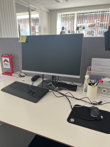 1022559-1 Computer accessories 2 sets of monitors docking station