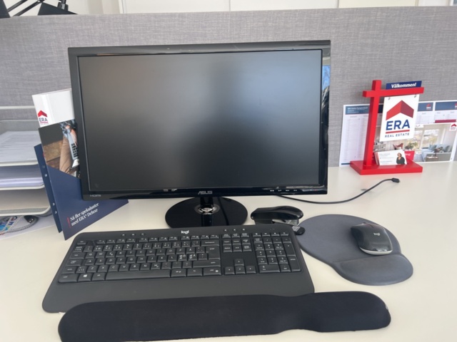 1022559-6 Computer accessories 2 sets of monitors docking station