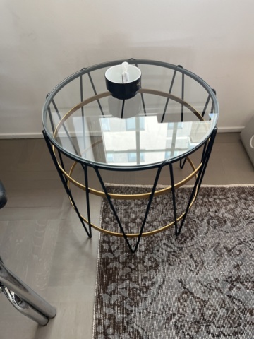 990269-4 All furniture in the room