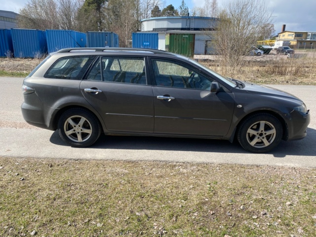 1024391-6 Mazda 6 Wagon 2.0 MZR -2007