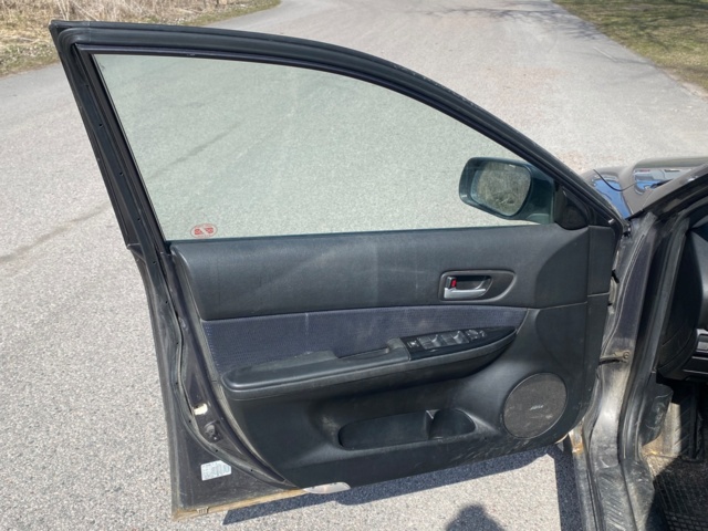 1024391-9 Mazda 6 Wagon 2.0 MZR -2007