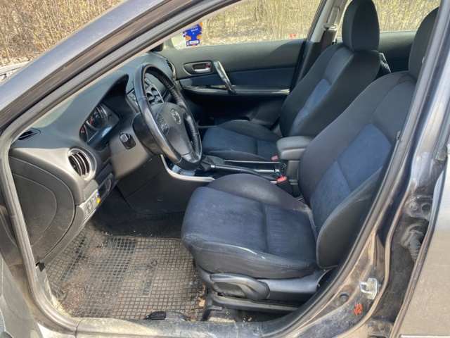 1024391-10 Mazda 6 Wagon 2.0 MZR -2007