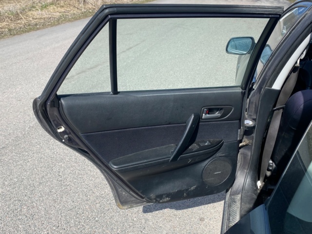 1024391-15 Mazda 6 Wagon 2.0 MZR -2007