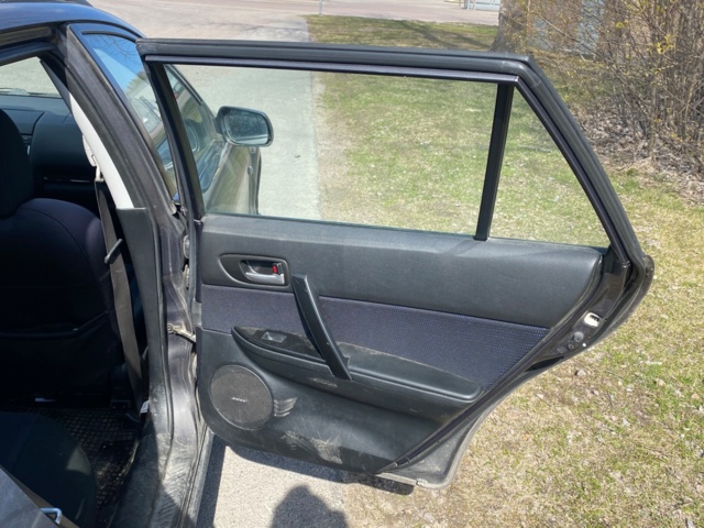 1024391-18 Mazda 6 Wagon 2.0 MZR -2007