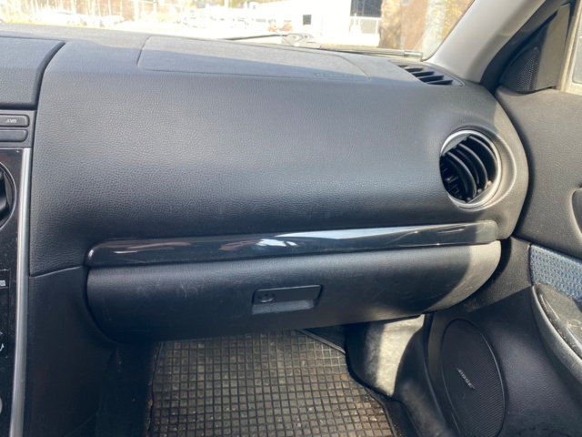 1024391-24 Mazda 6 Wagon 2.0 MZR -2007