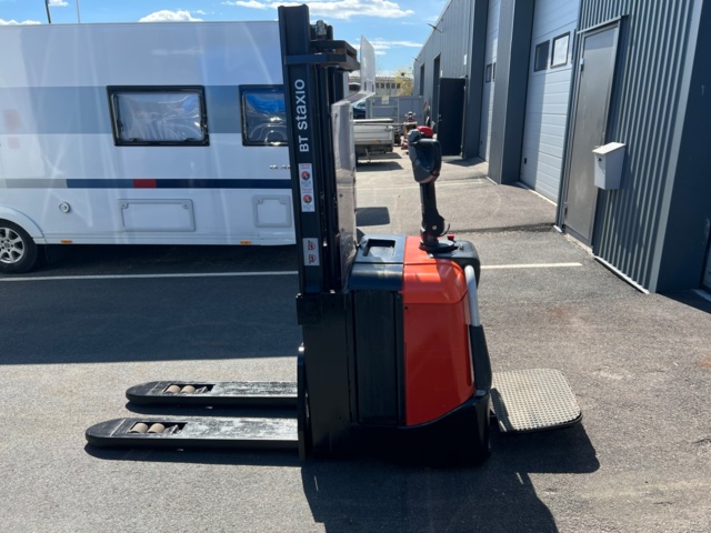 704113-4 Truck BT SPE125L Led Stacker - 2011