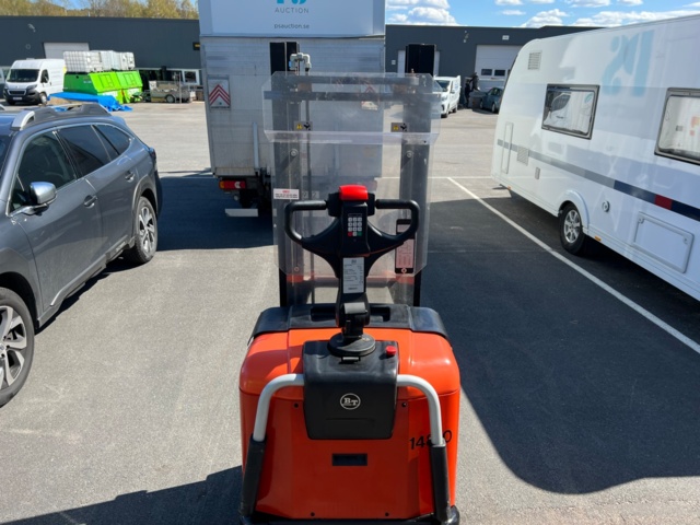 704113-6 Truck BT SPE125L Led Stacker - 2011