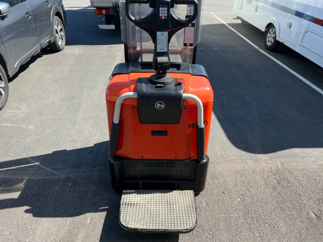 704113-7 Truck BT SPE125L Led Stacker - 2011