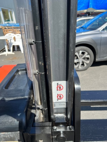 704113-15 Truck BT SPE125L Led Stacker - 2011