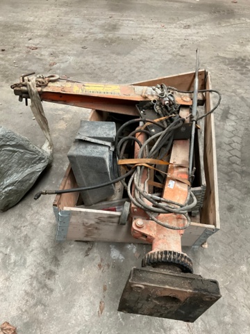 1001936-1 Hiab Crane for flatbed truck