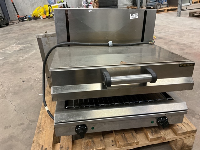 1001952-3 Salamander