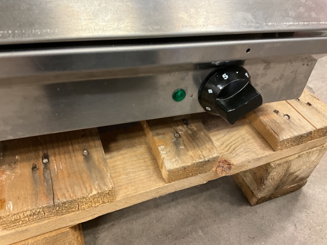 1001952-6 Salamander