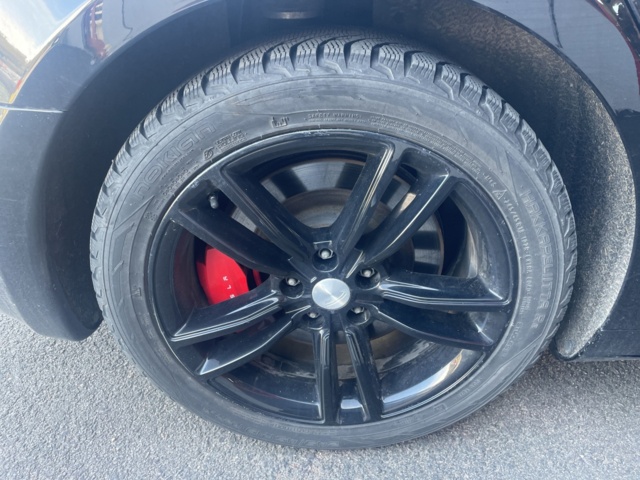 984329-16 Tesla Model S Performance - 2020