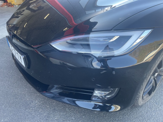 984329-17 Tesla Model S Performance - 2020