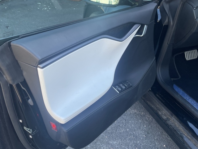 984329-21 Tesla Model S Performance - 2020