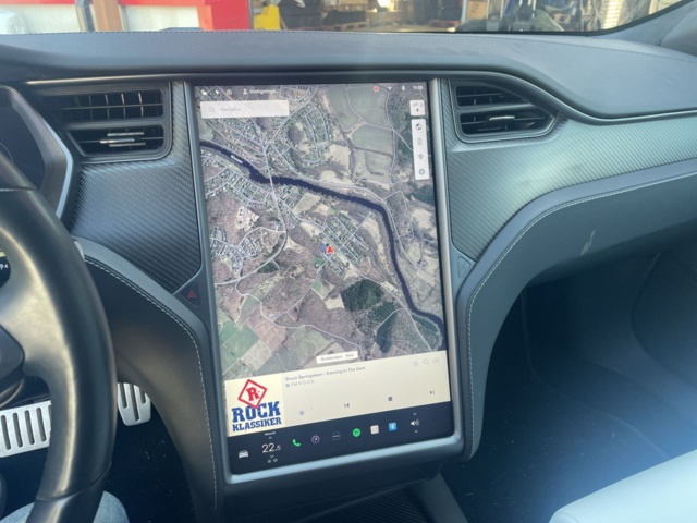 984329-31 Tesla Model S Performance - 2020