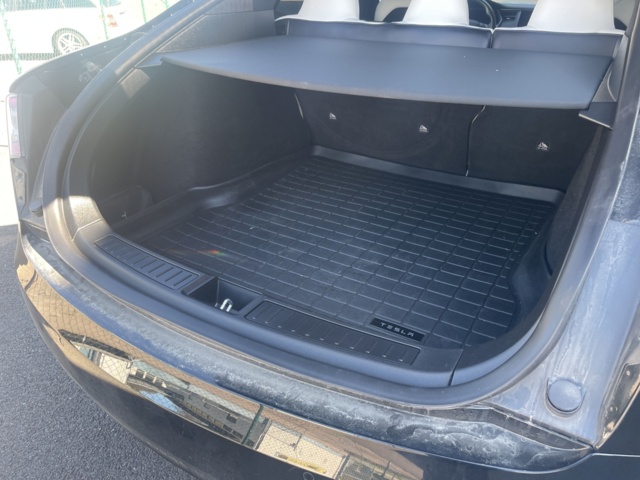 984329-39 Tesla Model S Performance - 2020