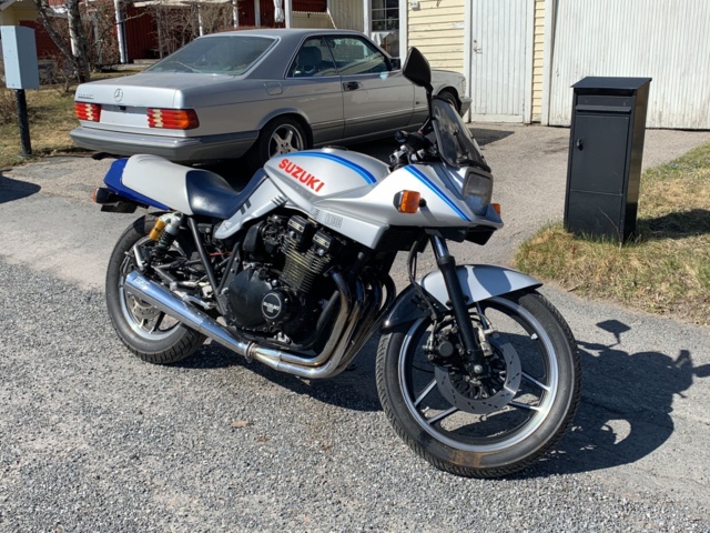 992736-1 Suzuki GSX 1100S Katana - 1983