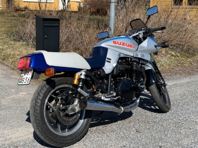 992736-3 Suzuki GSX 1100S Katana - 1983