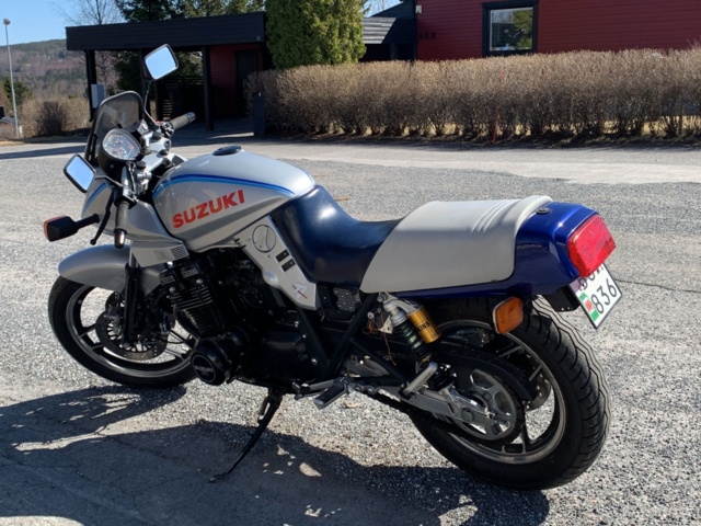 992736-5 Suzuki GSX 1100S Katana - 1983