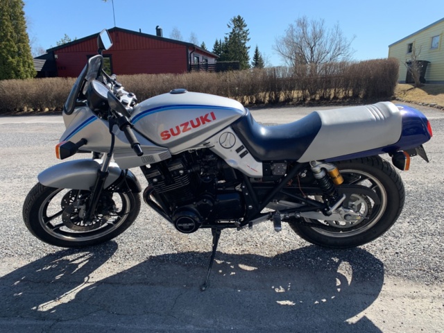992736-6 Suzuki GSX 1100S Katana - 1983