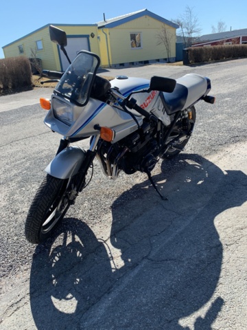 992736-7 Suzuki GSX 1100S Katana - 1983