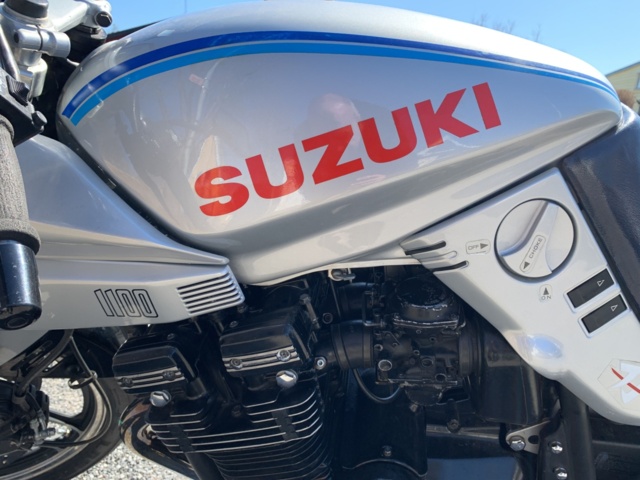 992736-8 Suzuki GSX 1100S Katana - 1983