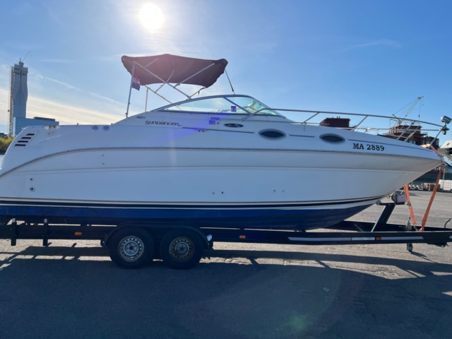 993525-7 Sea Ray 260 Sundancer - 2001 Mercruiser 5.7 incl Boat trailer