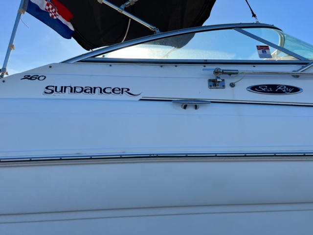 993525-9 Sea Ray 260 Sundancer - 2001 Mercruiser 5.7 incl Boat trailer