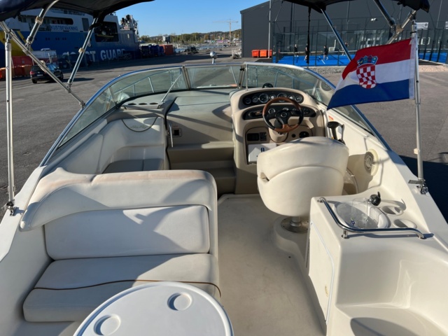 993525-13 Sea Ray 260 Sundancer - 2001 Mercruiser 5.7 incl Boat trailer