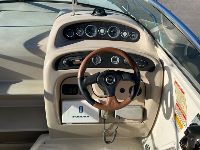 993525-16 Sea Ray 260 Sundancer - 2001 Mercruiser 5.7 incl Boat trailer