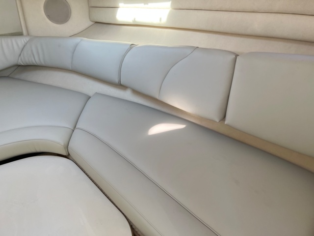 993525-22 Sea Ray 260 Sundancer - 2001 Mercruiser 5.7 incl Boat trailer