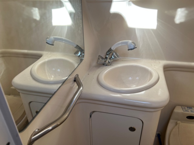 993525-27 Sea Ray 260 Sundancer - 2001 Mercruiser 5.7 incl Boat trailer