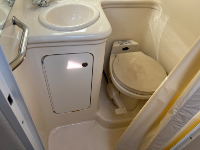 993525-28 Sea Ray 260 Sundancer - 2001 Mercruiser 5.7 incl Boat trailer